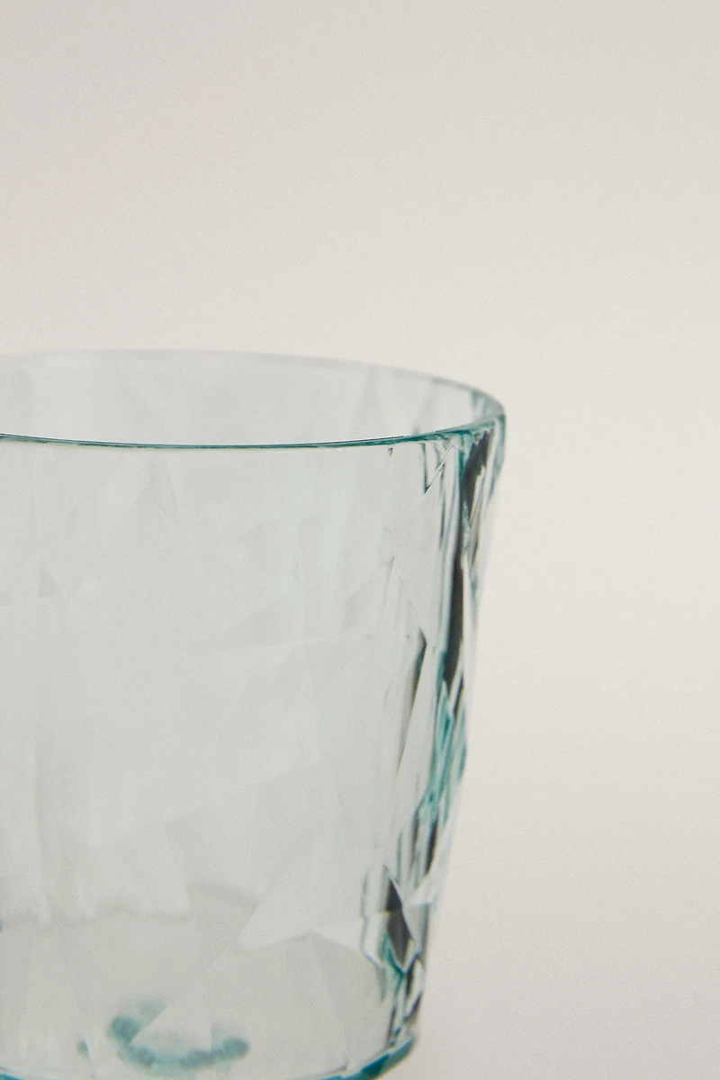 ACRYLIC GLASS WITH RAISED DIAMOND DESIGN