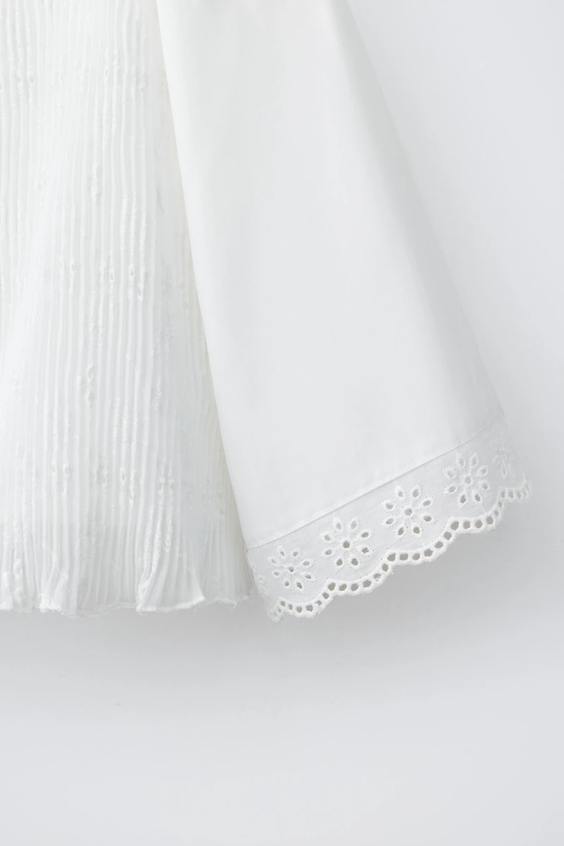 EMBROIDERED PLEATED TOP