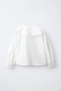 CHEMISE BRODÉE À COL CLAUDINE