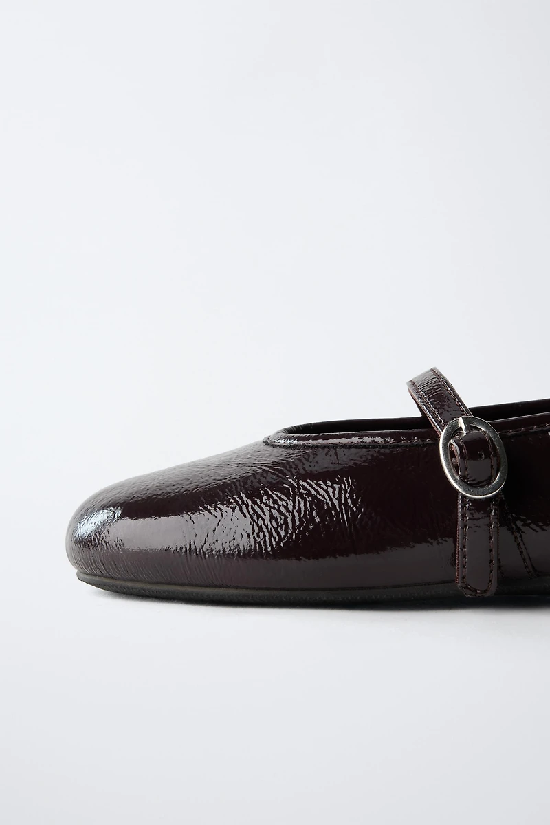 BALLERINES À BOUCLE