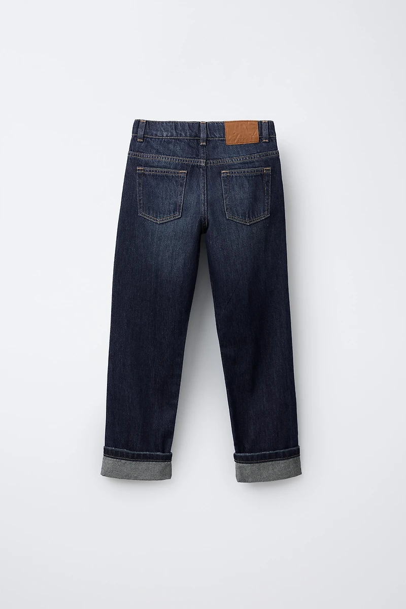 STRAIGHT LEG JEANS