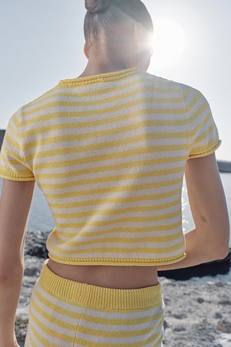 STRIPED KNIT CROP TOP