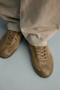 LEATHER SNEAKERS