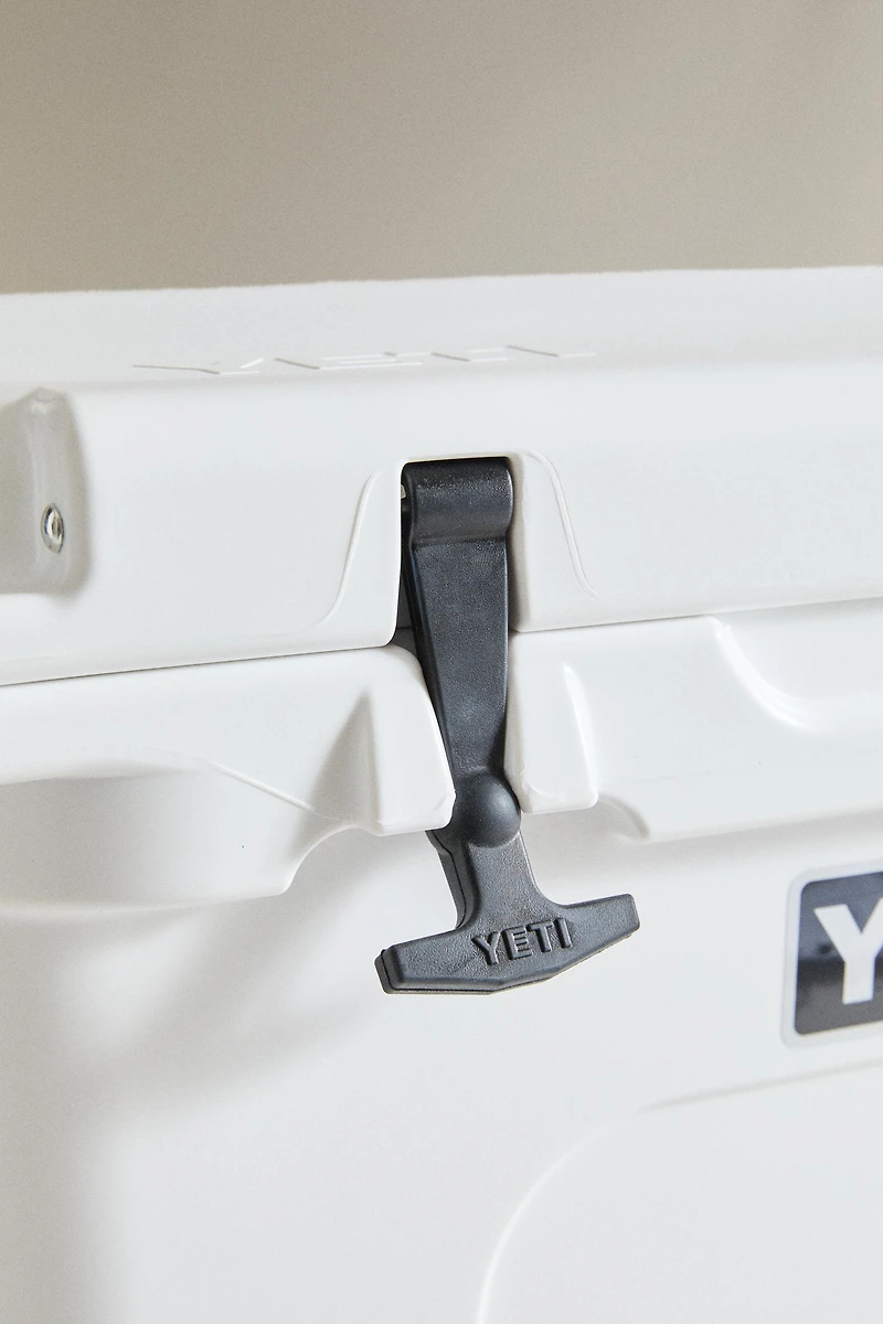 GLACIÈRE RIGIDE PORTABLE YETI