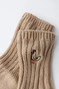 EMBROIDERED KNIT SOCKS