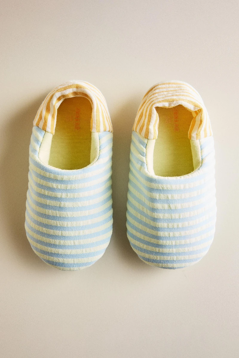 KIDS' STRIPED SLIPPERS
