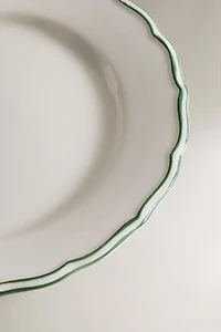 EARTHENWARE DINNER PLATE WITH CONTRASTING RIM