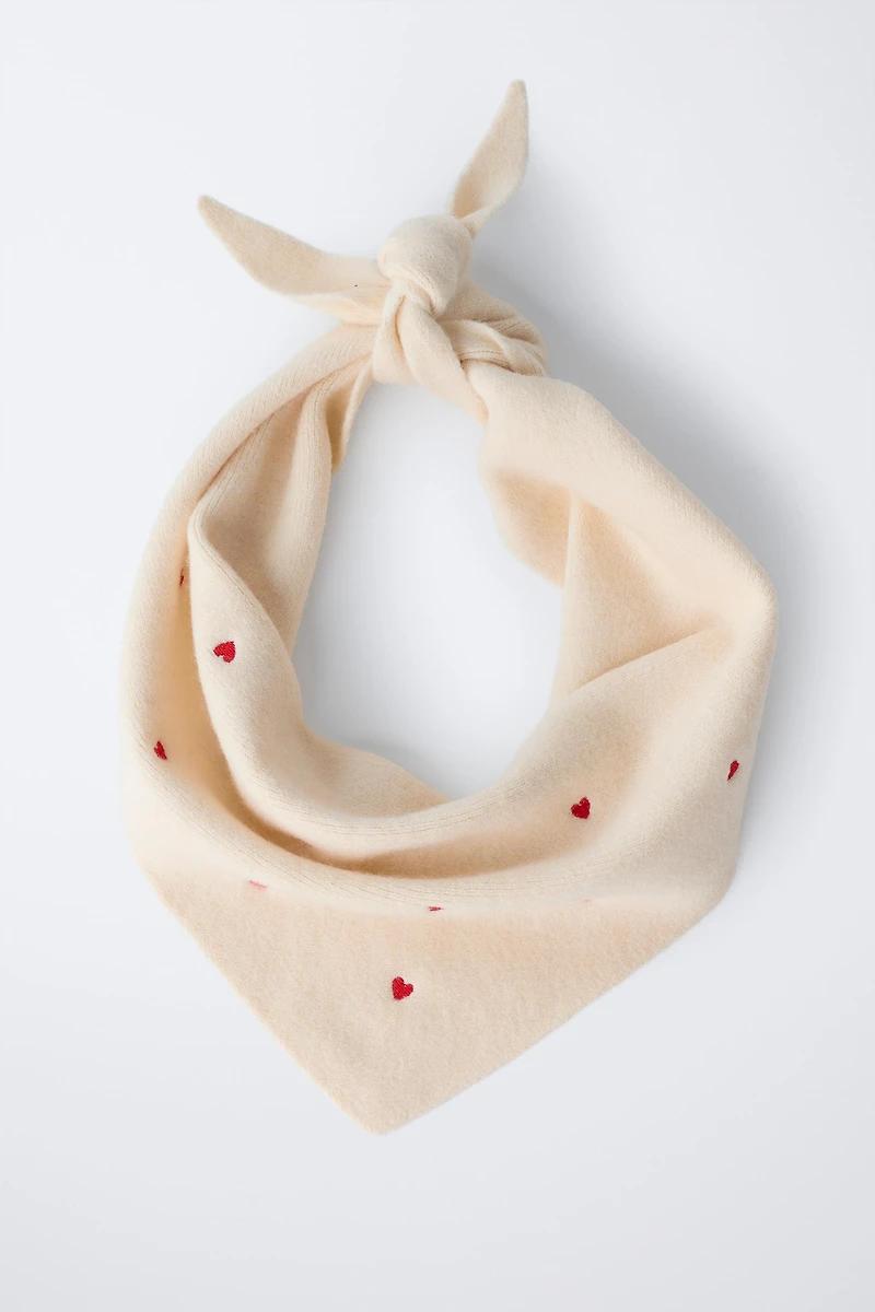 EMBROIDERED HEART KNIT SCARF