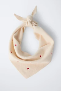 EMBROIDERED HEART KNIT SCARF