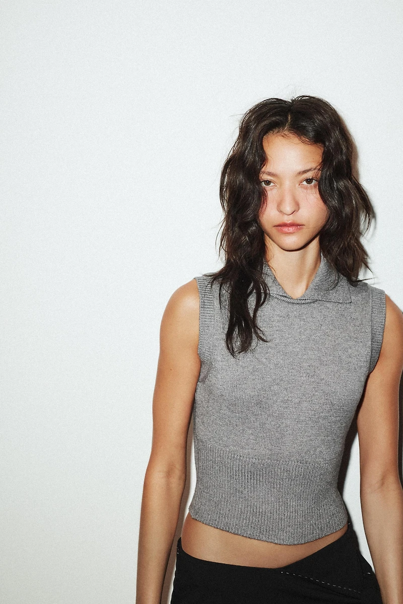 KNIT POLO COLLAR VEST TOP