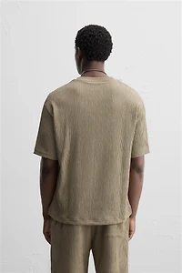 IRREGULAR TEXTURED T-SHIRT