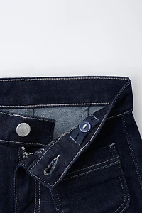 STRETCH DENIM SHORTS WITH POCKETS