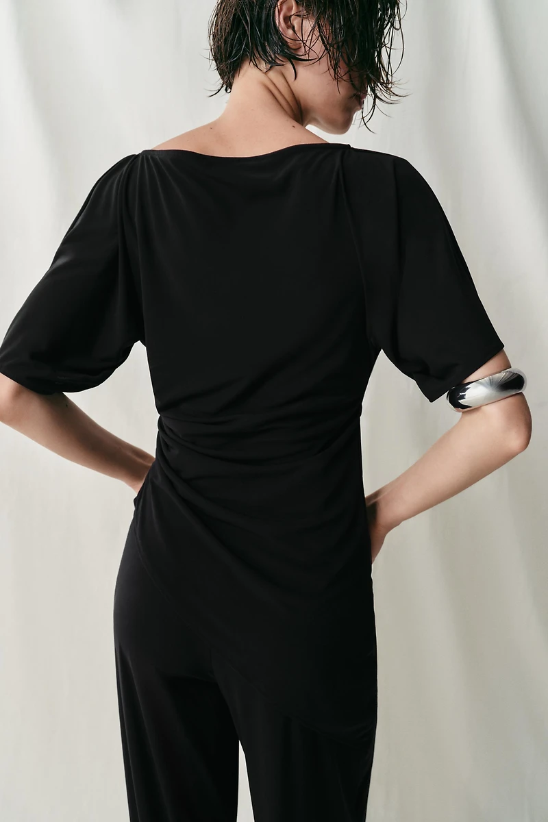 DRAPED CREPE TOP