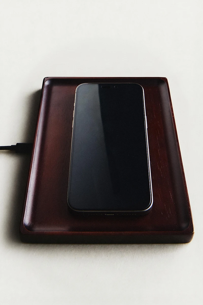 PLATEAU EN BOIS CHARGEUR MOBILE