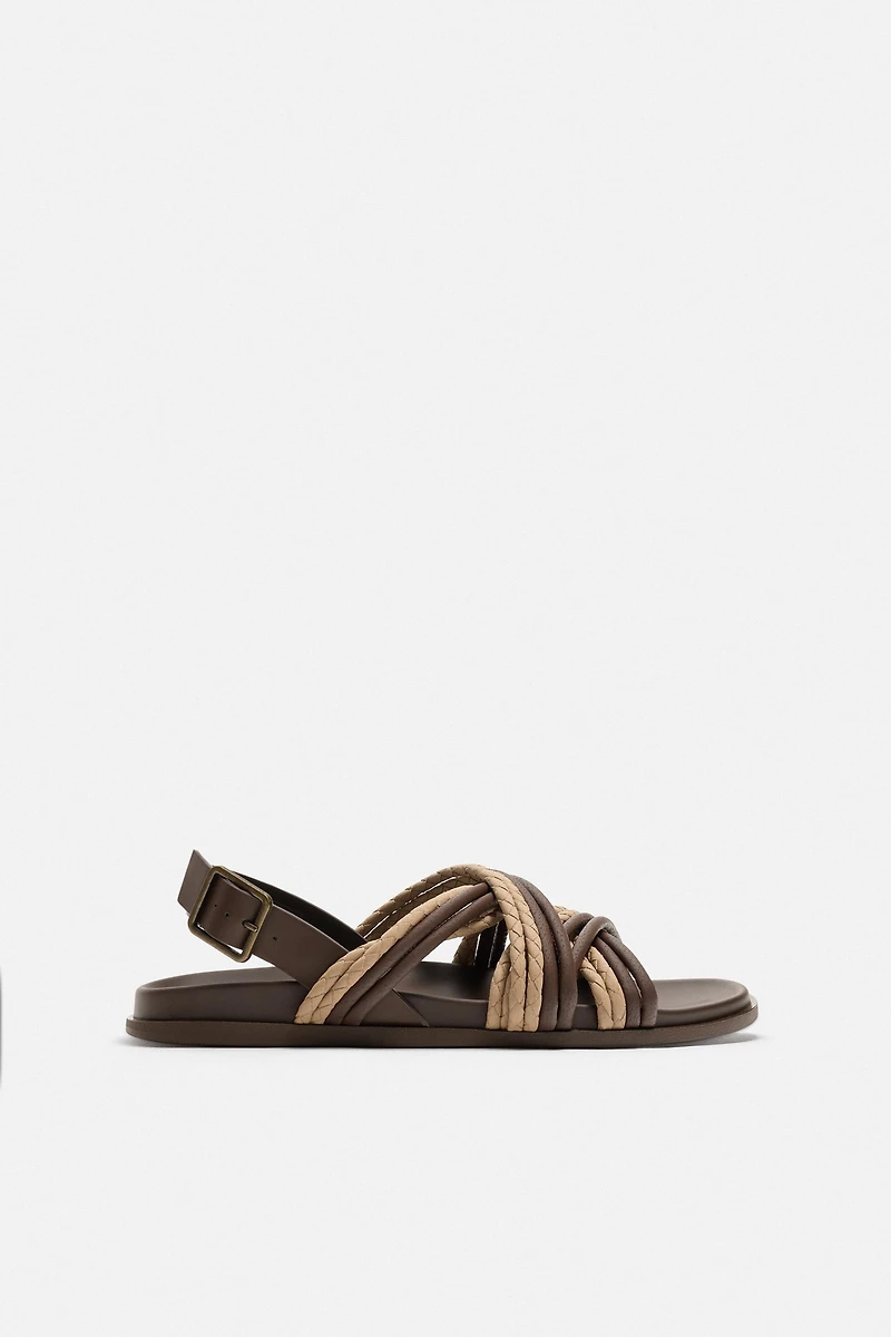 CONTRASTING STRAP SANDALS