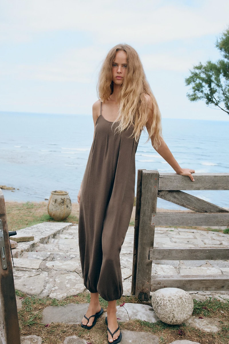 LONG FLOWY STRAPPY JUMPSUIT