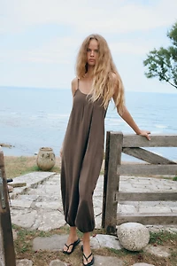 LONG FLOWY STRAPPY JUMPSUIT