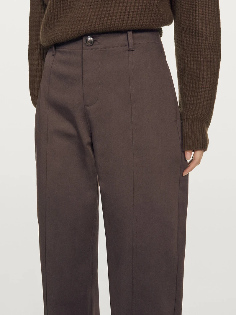 Mid-rise carrot fit trousers