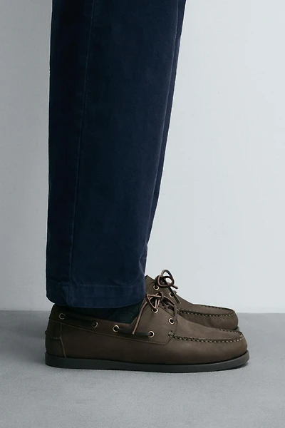 LEATHER BOAT SHOES