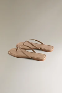 MINIMALIST LEATHER SANDALS