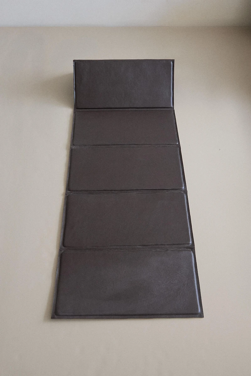 FOLDABLE LEATHER YOGA MAT