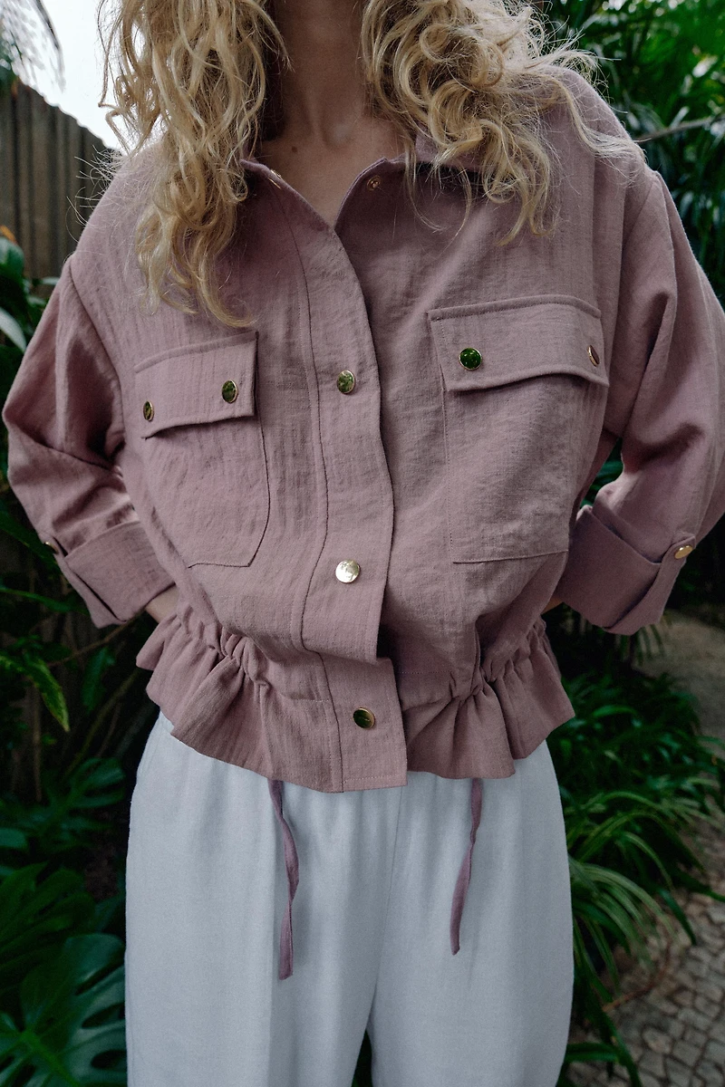VESTE COURTE MANCHES RETROUSSÉES