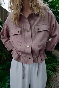 VESTE COURTE MANCHES RETROUSSÉES