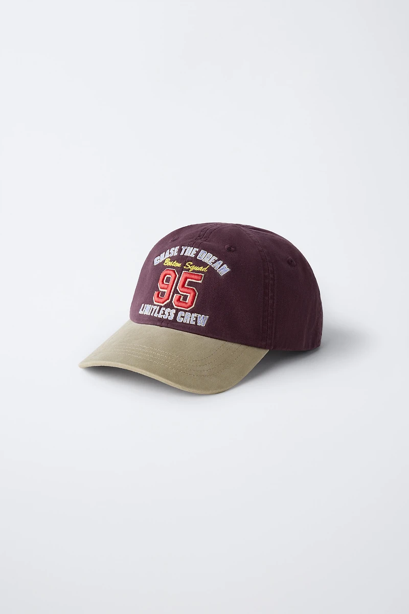 CASQUETTE EFFET DÉLAVÉ INSCRIPTION BRODÉE