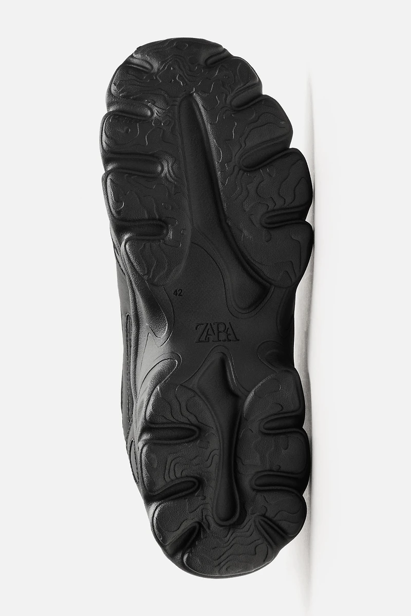 THICK-SOLED SNEAKERS