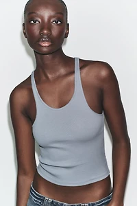 RIBBED CROP TOP