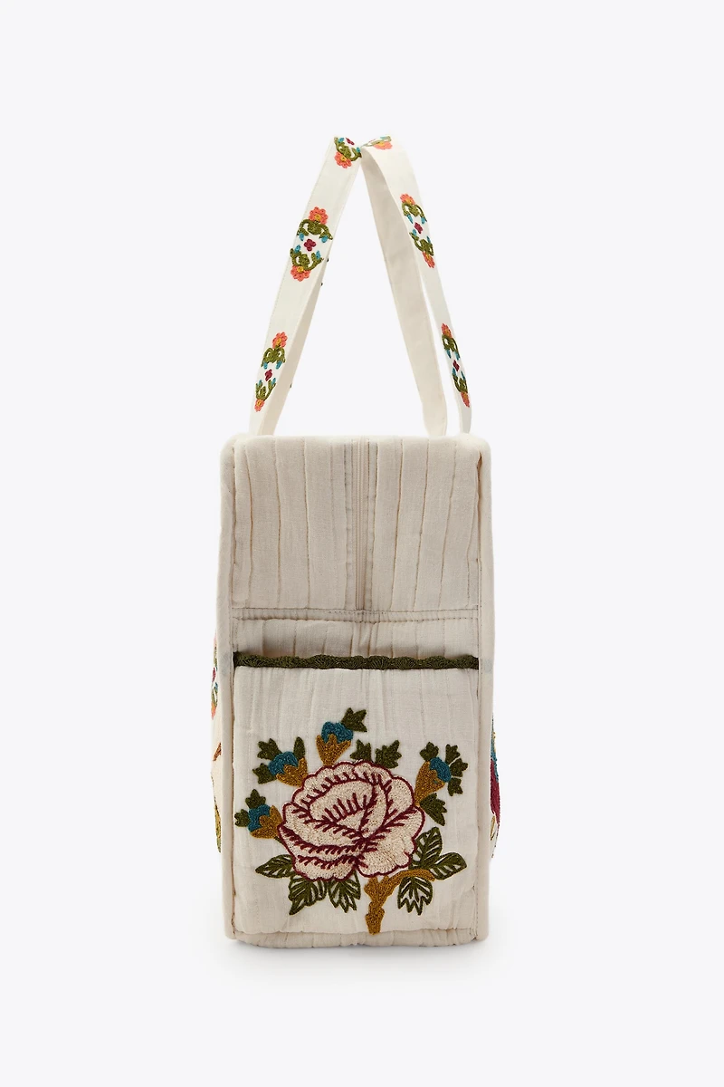FLORAL EMBROIDERY QUILTED BAG