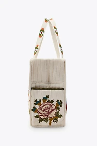 FLORAL EMBROIDERY QUILTED BAG