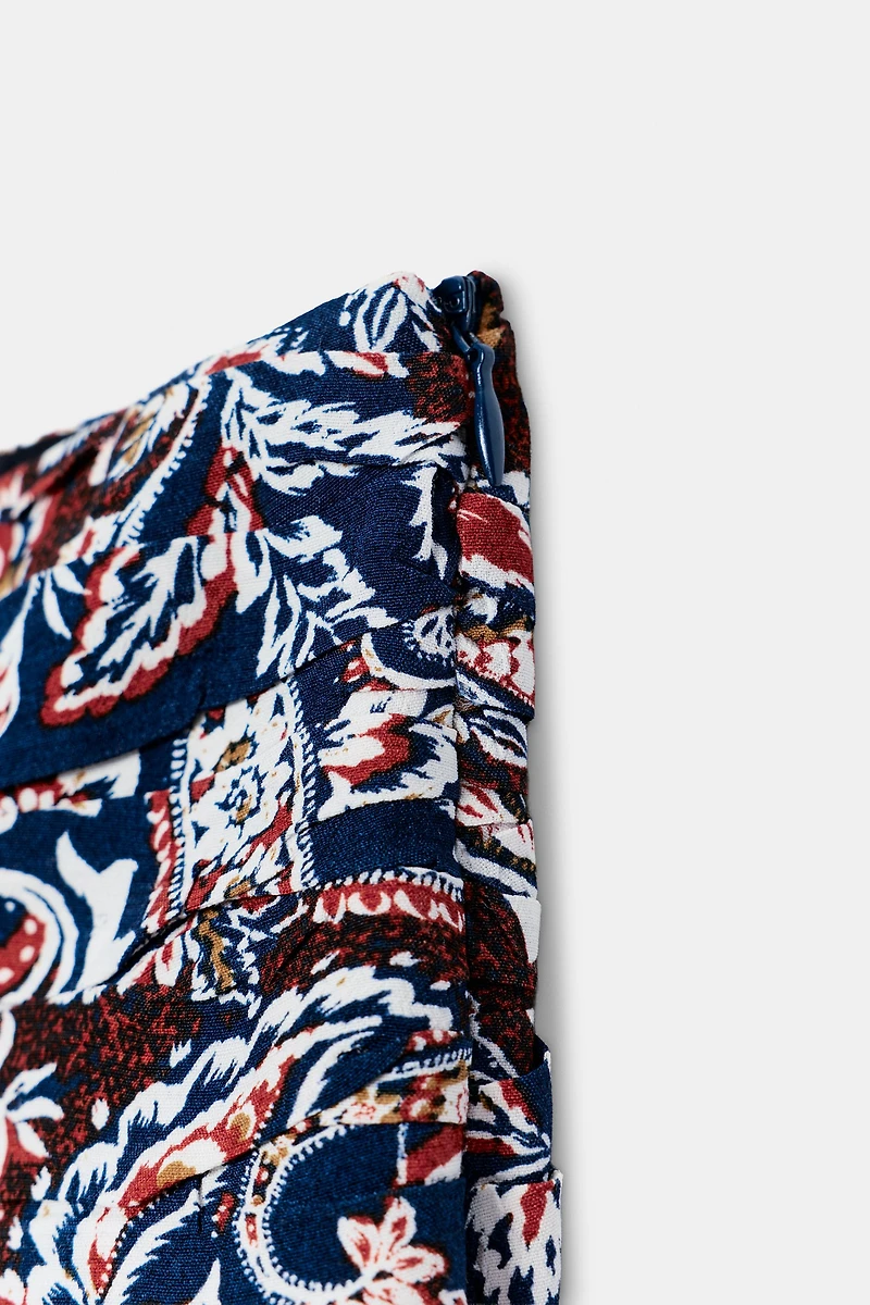 ASYMMETRIC PRINTED SKORT