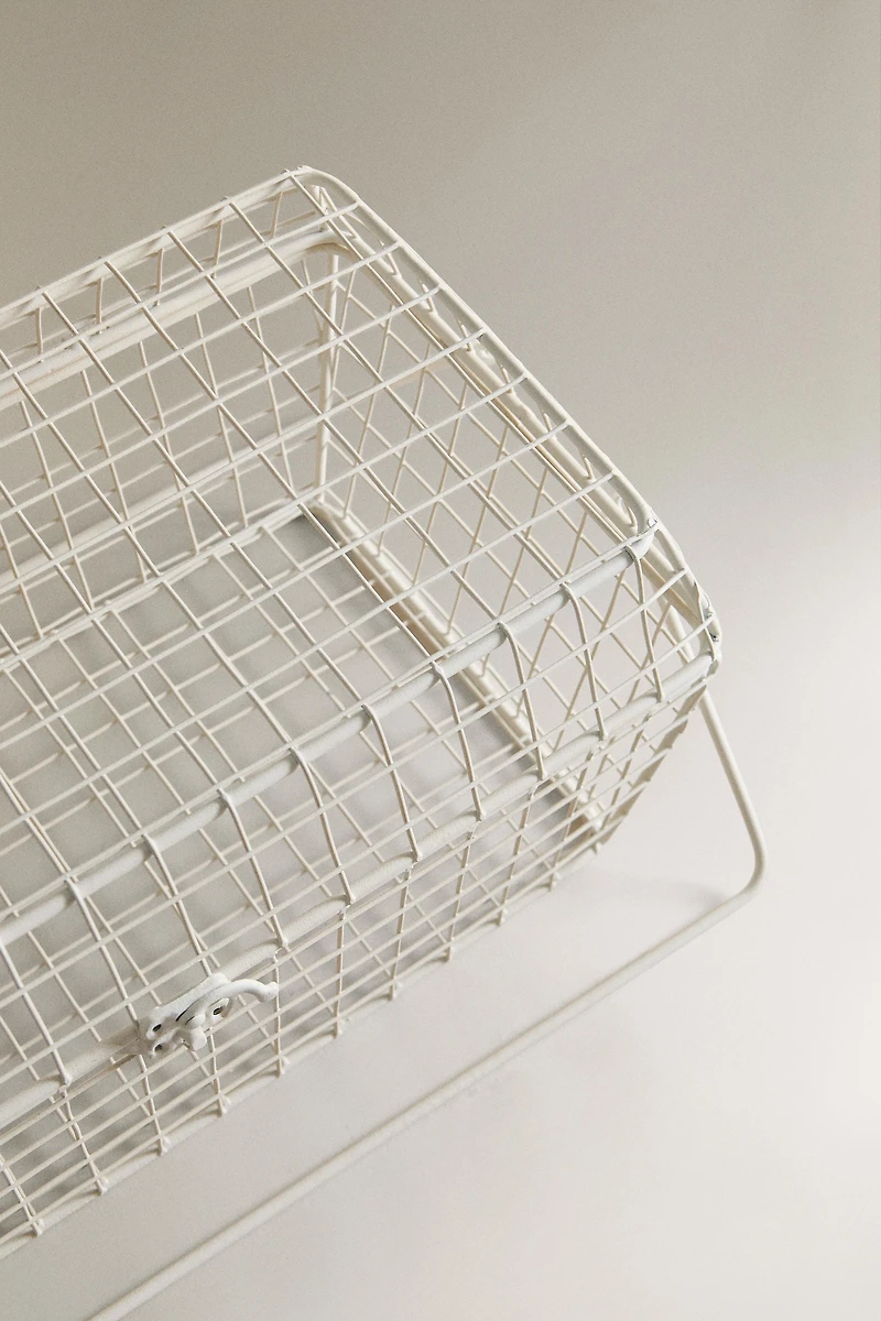 METAL STORAGE BASKET WITH HANDLES