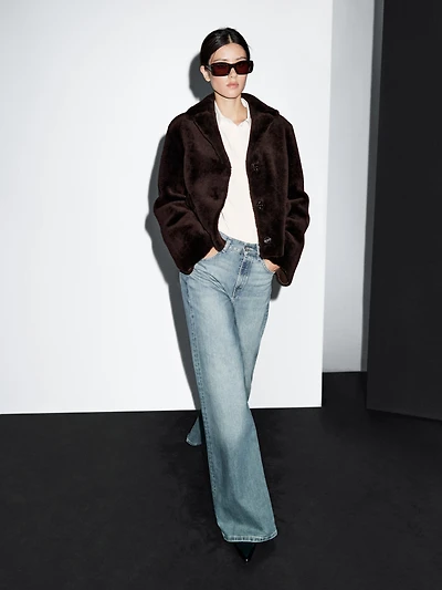 Veste courte moutonnée 100 % fourrure d’agneau