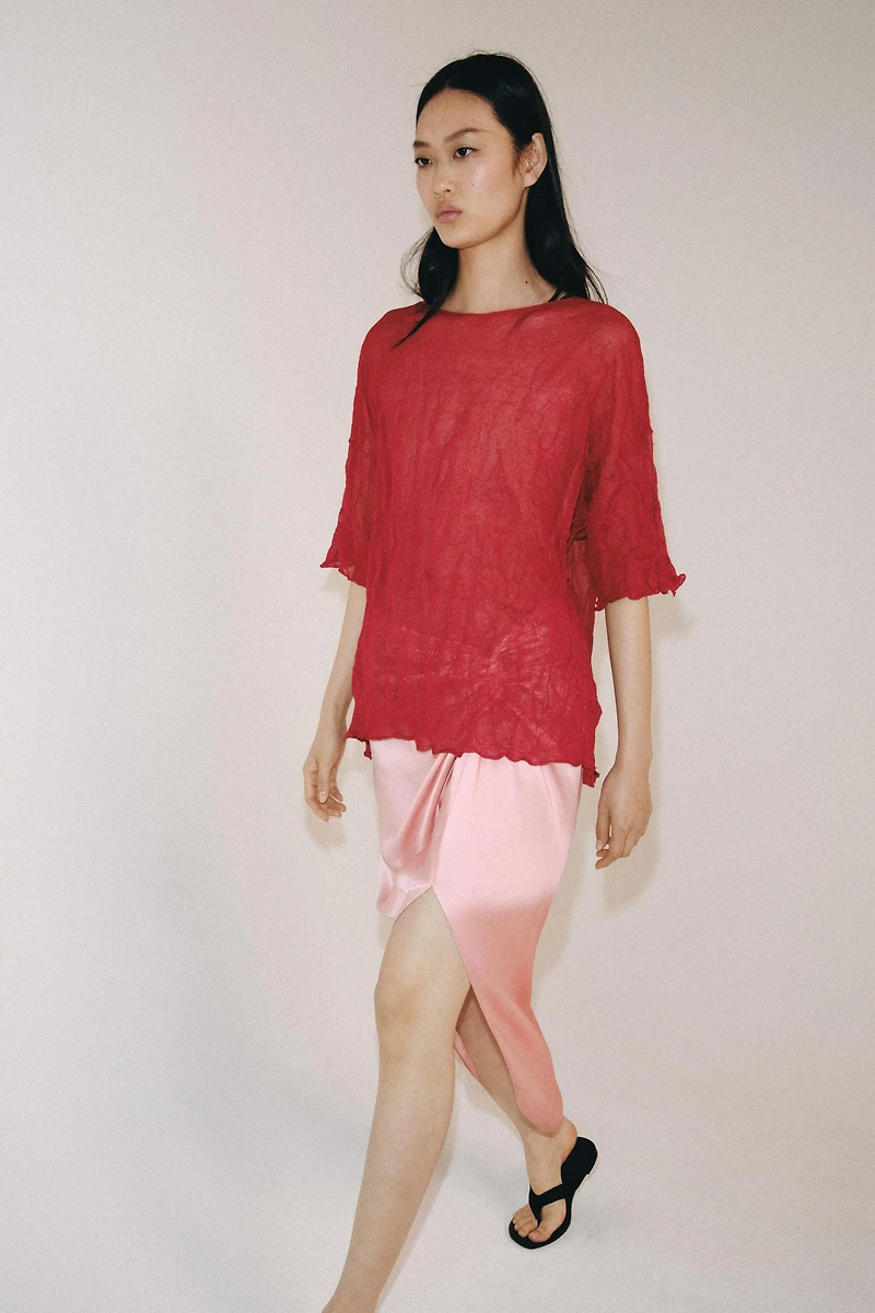 WRINKLED EFFECT KNIT TOP