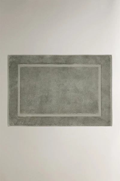 NON-SLIP SOFT TERRYCLOTH BATH MAT