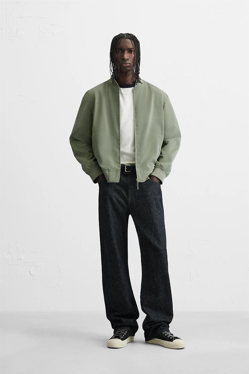 LIGHTWEIGHT BOMBER JACKET