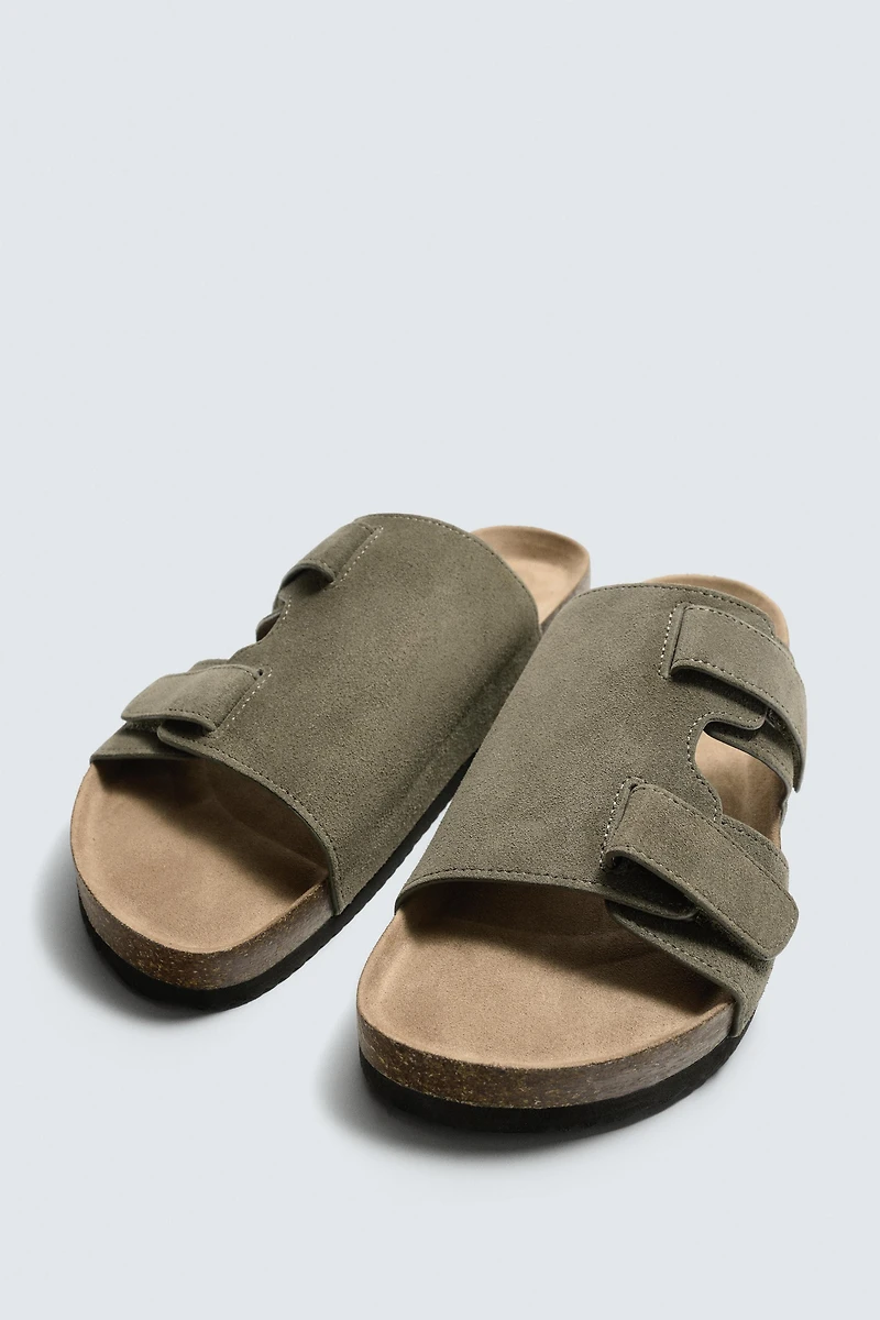 SANDALES EN CUIR À BRIDES