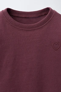 BASIC EMBROIDERED HEART T-SHIRT