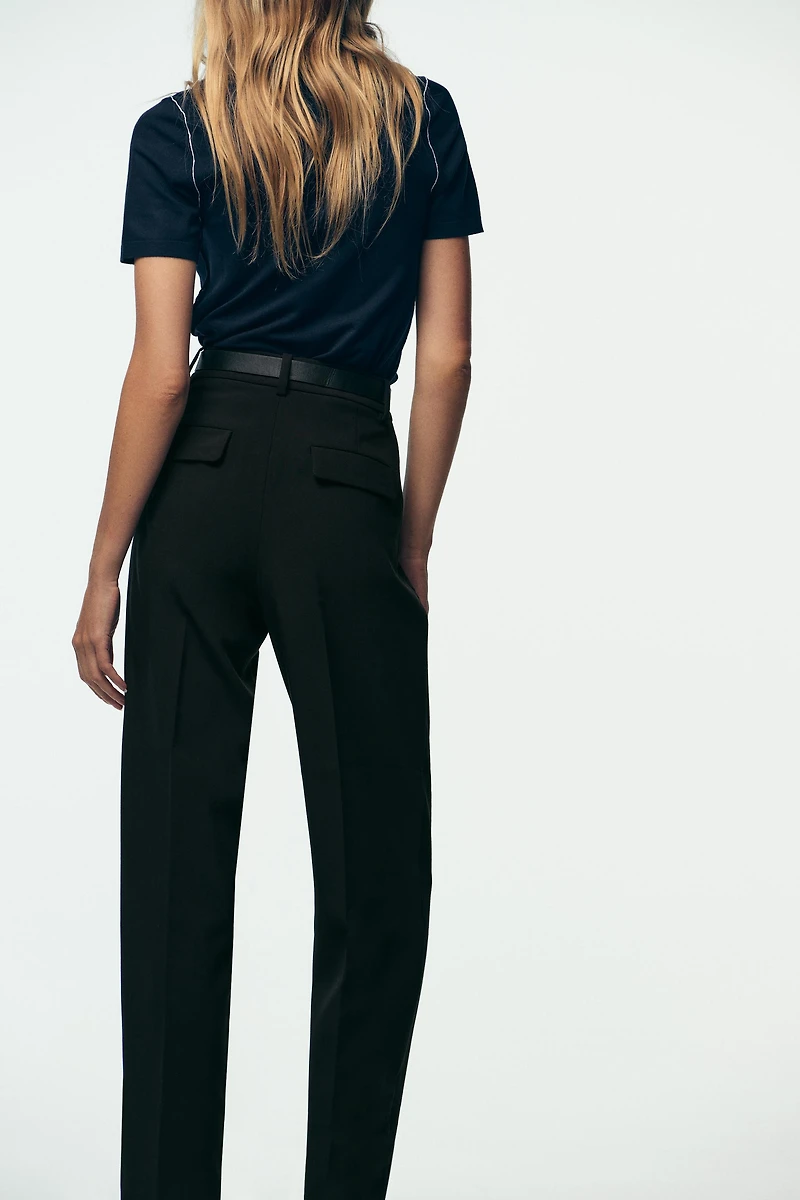 BELTED PLEATED PANTS