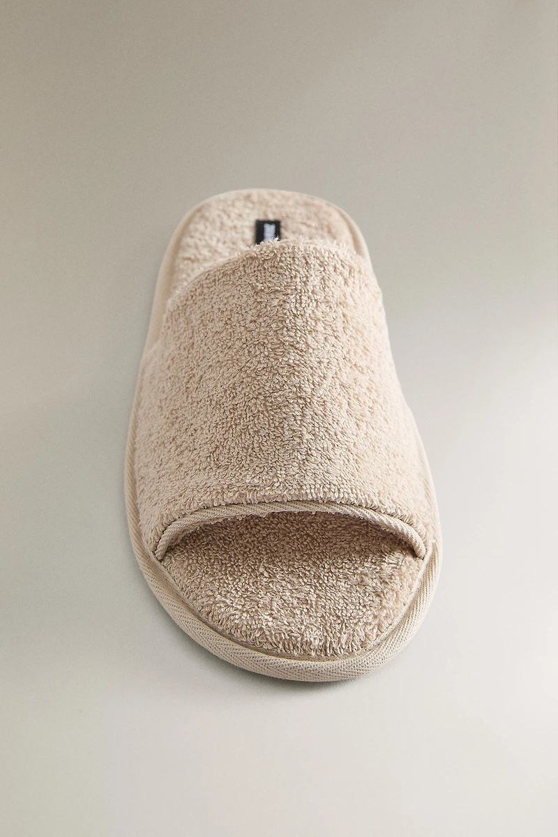 OPEN TERRY BATHROOM SLIPPERS