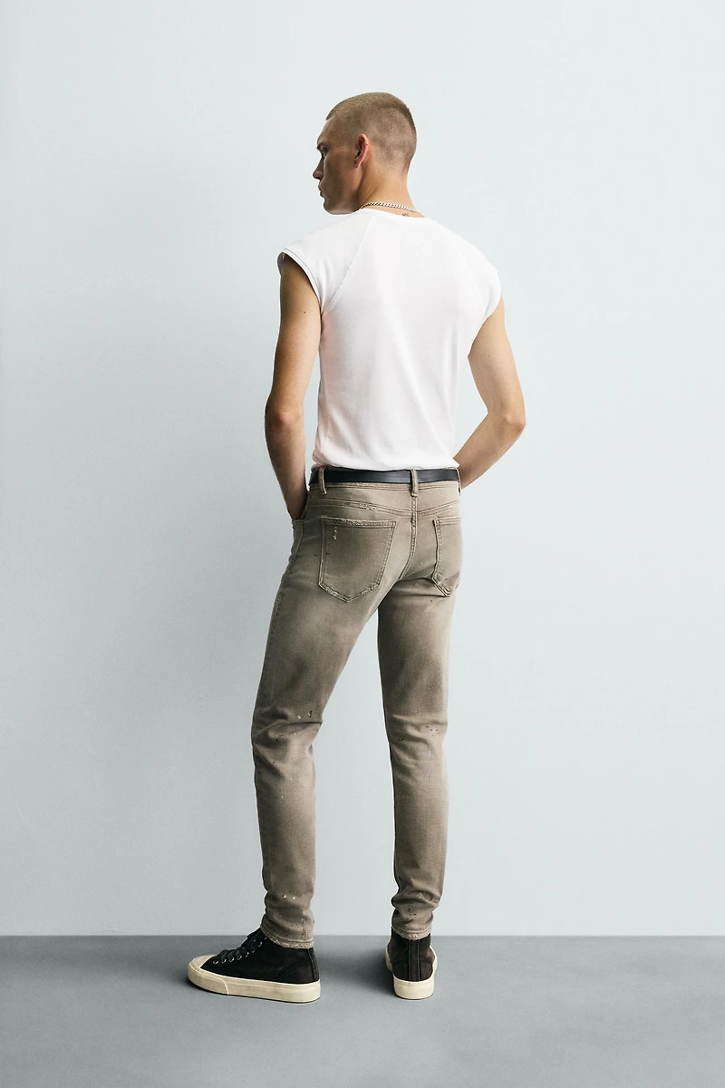 RIPPED SKINNY FIT JEANS