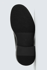 LEATHER DRESS SHOES