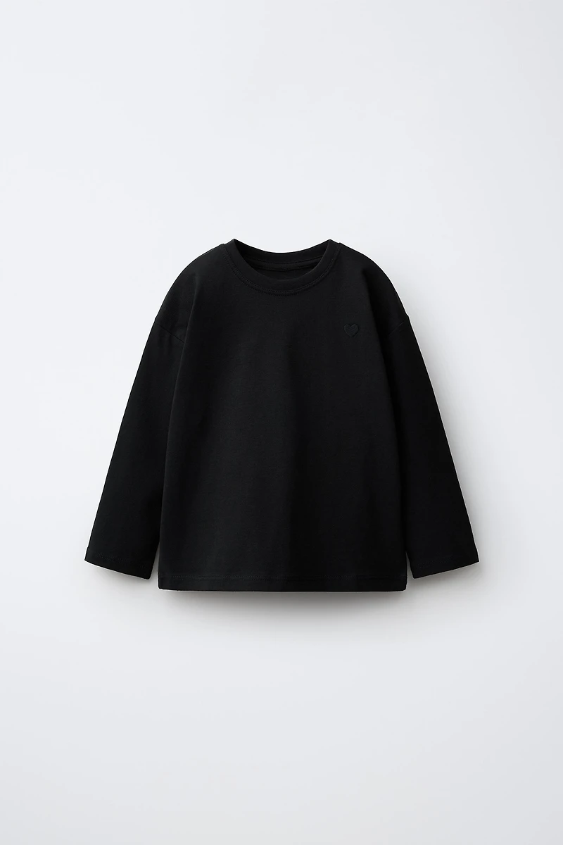 EMBROIDERED HEART T-SHIRT