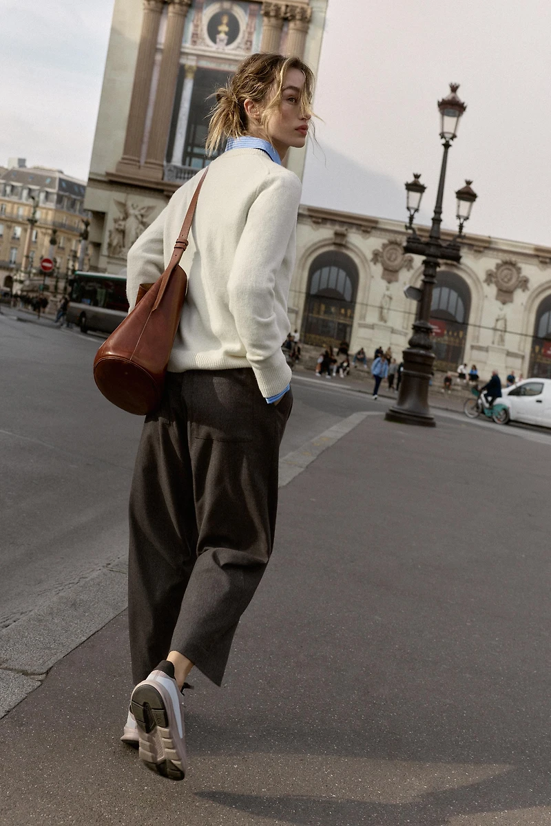 PANTALON À PINCES ÉLASTIQUE AU DOS