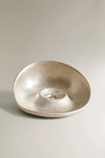 CHRISTMAS SILVER CERAMIC TEALIGHT HOLDER