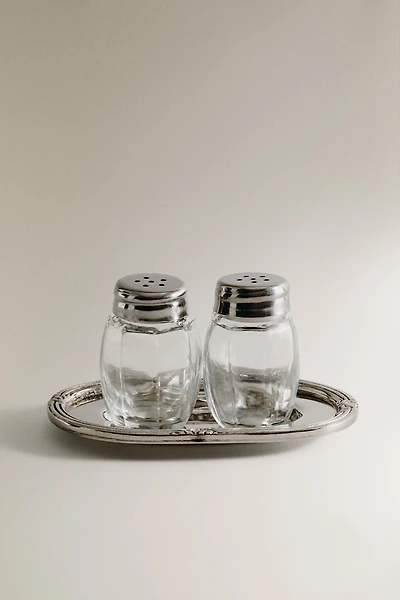 SALT AND PEPPER SHAKER SET WITH TRAY
