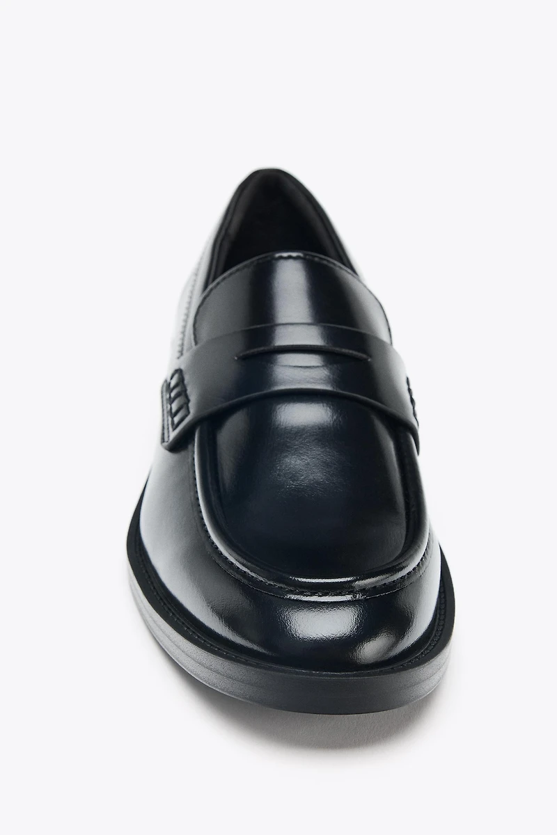 LOAFER SHOES