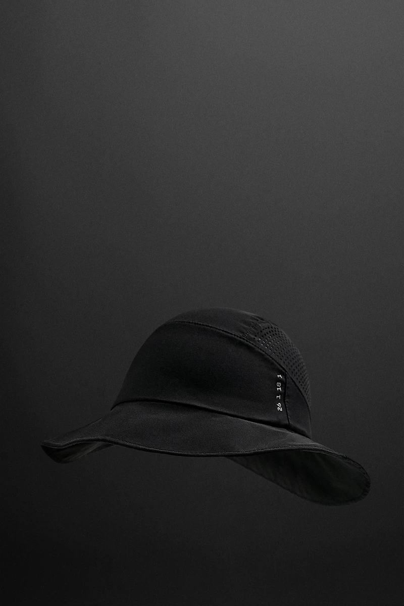 TECHNICAL BUCKET HAT
